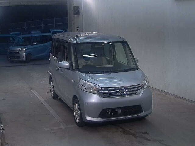 156 Nissan Dayz roox B21A 2016 г. (JU Okinawa)